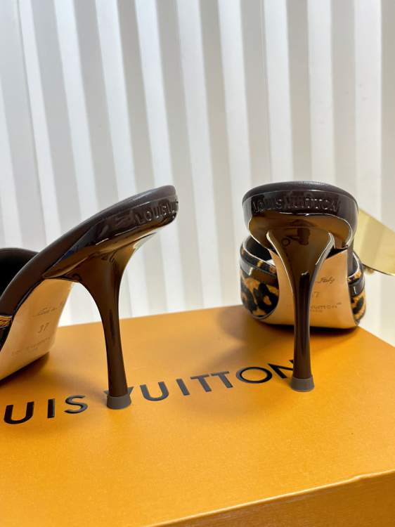 Picture of Louis Vuitton Shoes _SKULVsz35-429cmh060113512